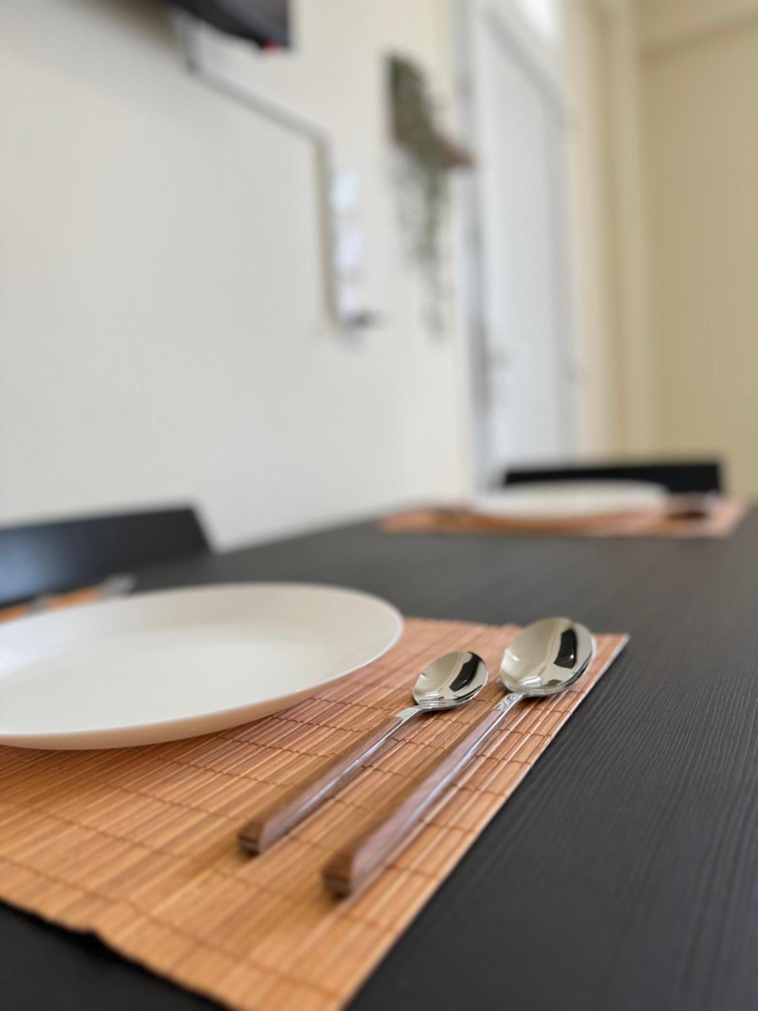 Airpoint Apartments Артемида Екстериор снимка