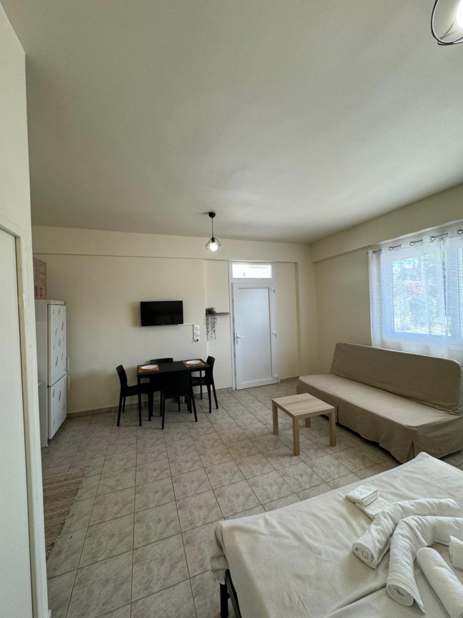 Airpoint Apartments Артемида Екстериор снимка