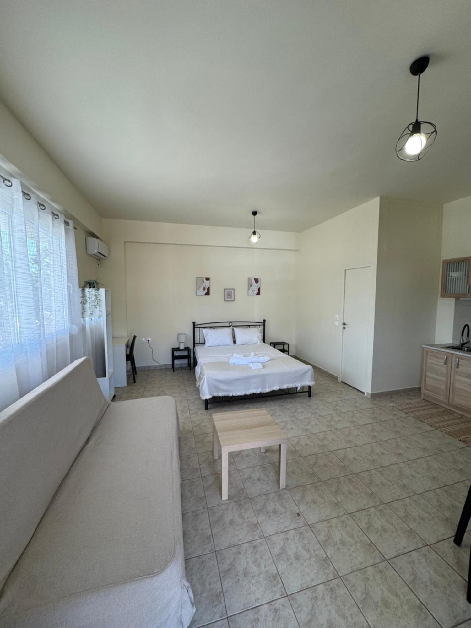 Airpoint Apartments Артемида Екстериор снимка