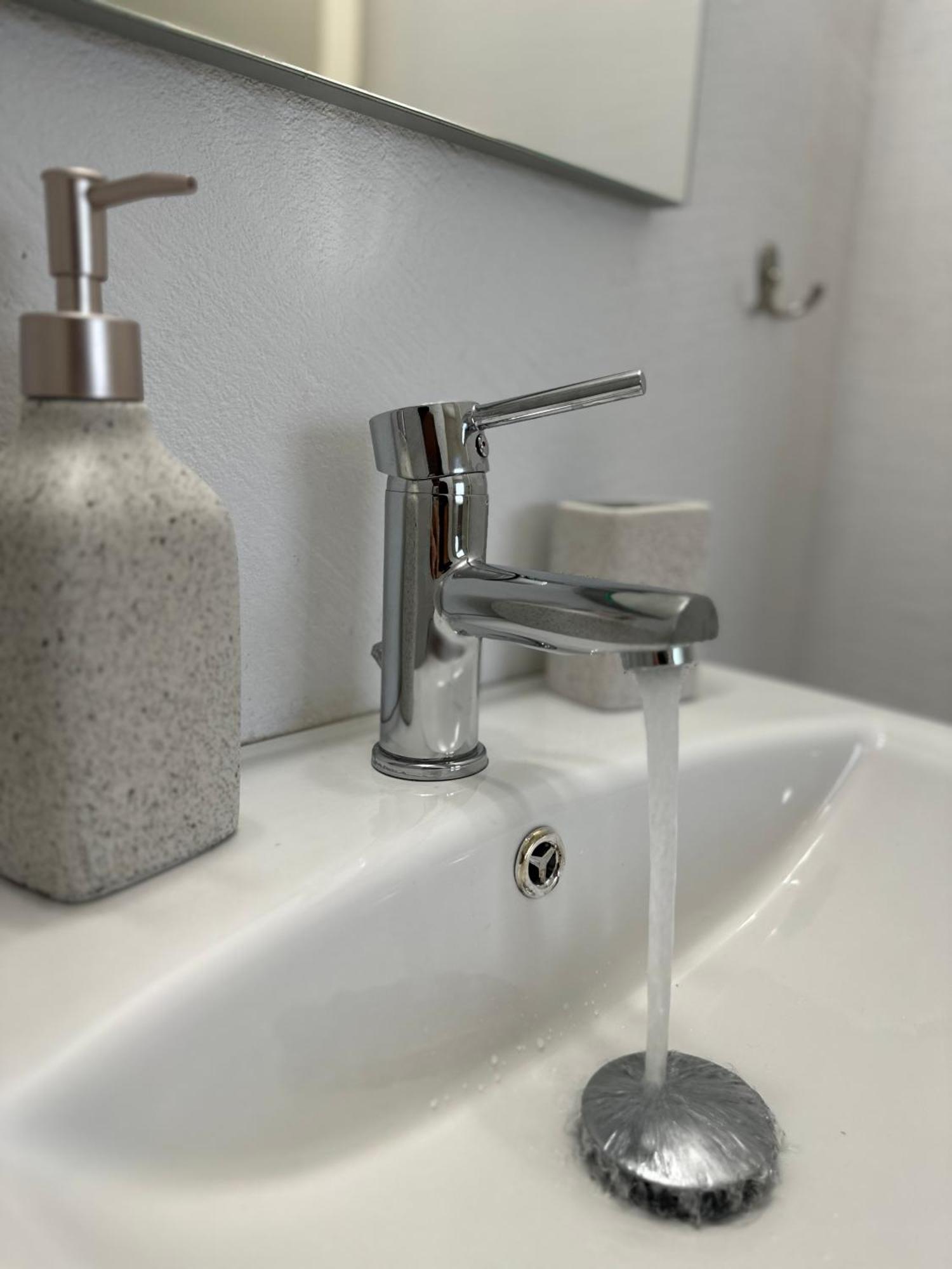 Airpoint Apartments Артемида Екстериор снимка